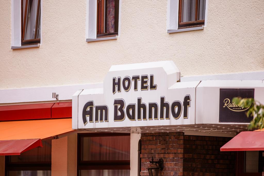 Hotel Am Bahnhof 스탕달 외부 사진