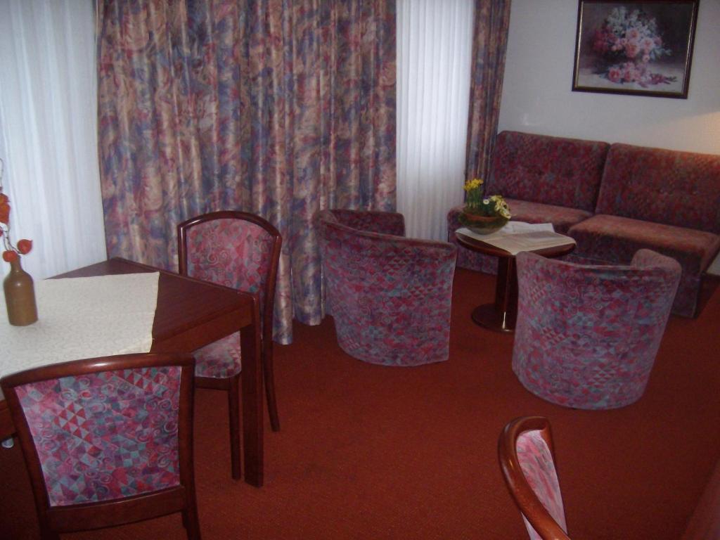 Hotel Am Bahnhof 스탕달 객실 사진